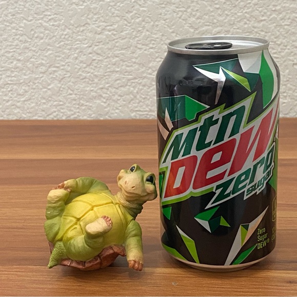 Ceramic Resin Green Turtle 2-inch Figurine - Picture 7 of 10